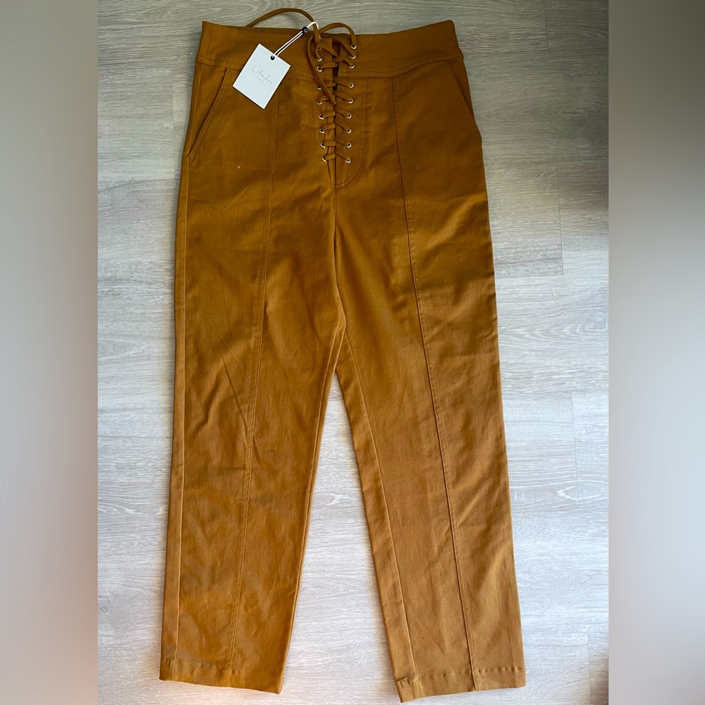 L’Academie lace up pants. NWT. size L
